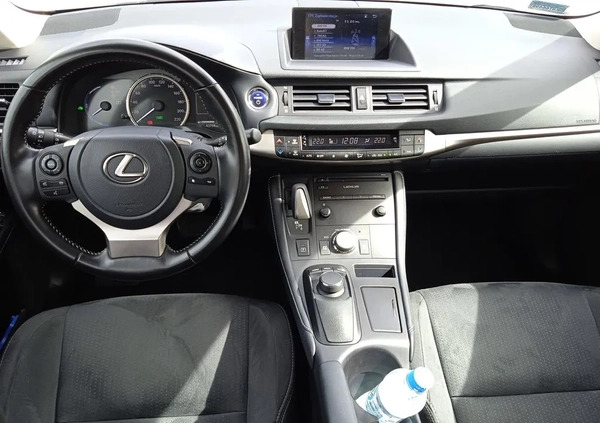 Lexus CT cena 95000 przebieg: 47000, rok produkcji 2020 z Biała małe 301